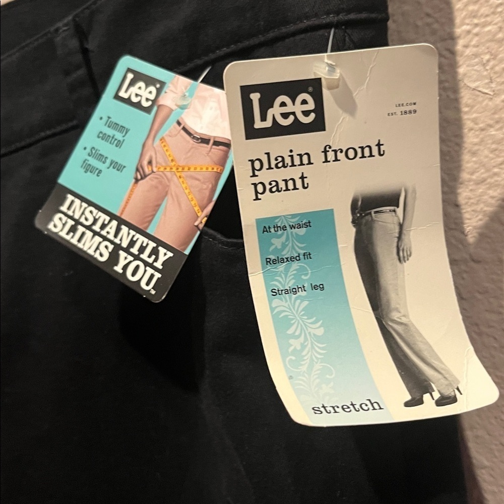 New Lee Women’s Relaxed Fit Straight Leg Slimming Black Pants Size 16 Medium NWT - Picture 4 of 8